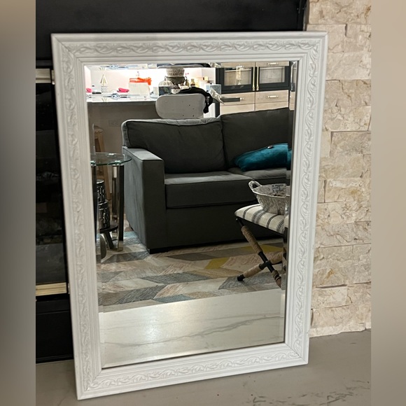 Vintage framed Rectangular beveled Mirror Frame repainted to white was gold - Picture 4 of 10